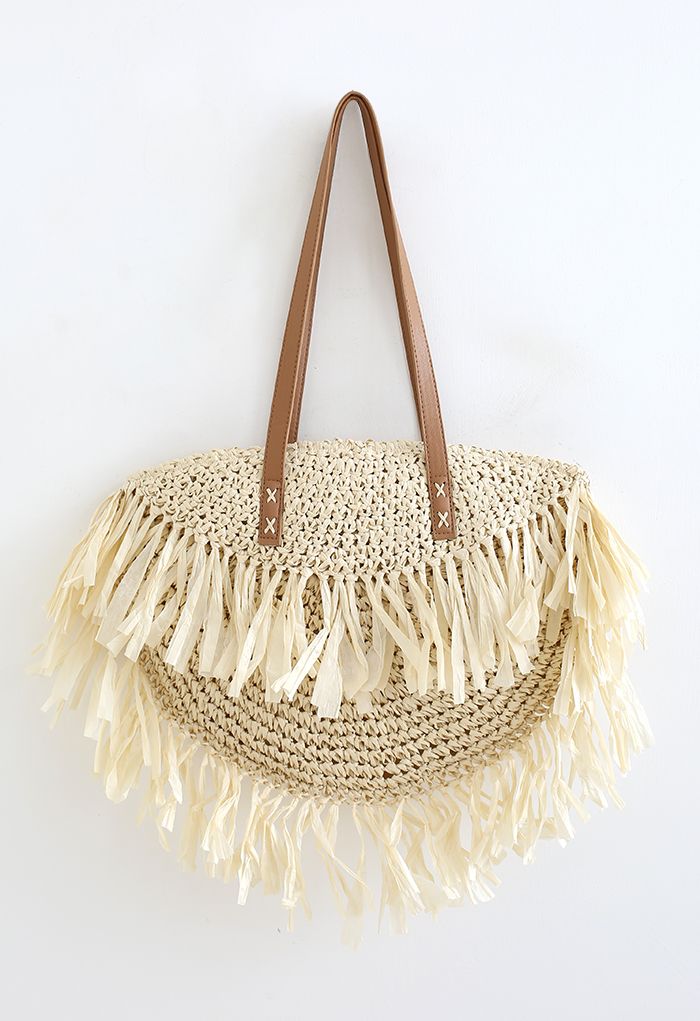 Fringed Woven Straw Shoulder Bag in Cream