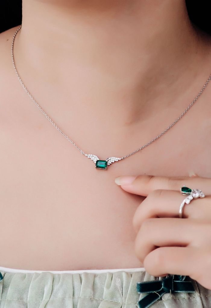 Wings Decor Emerald Gem Necklace