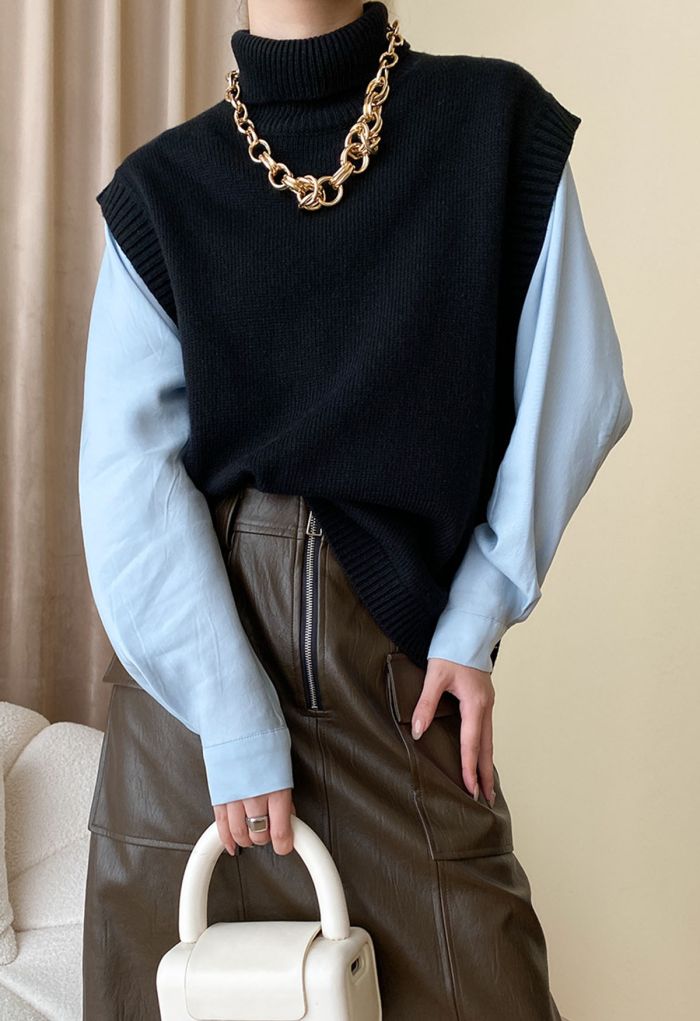Solid Turtleneck Knit Vest in Black