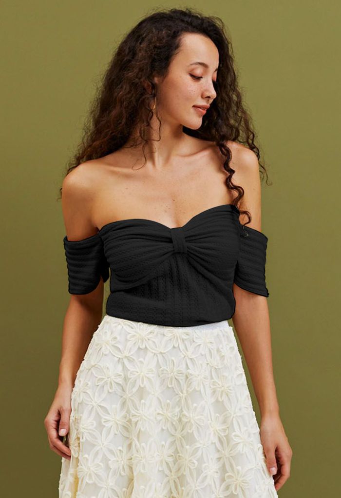 Front Knot Off-Shoulder Crop Top in Black