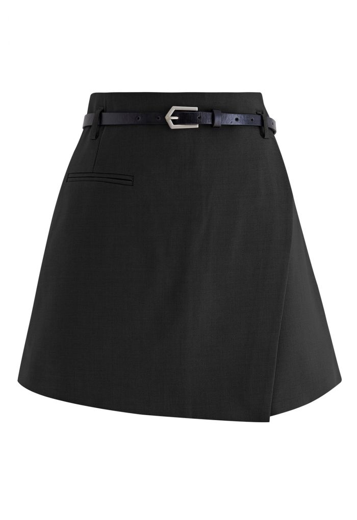 Irregular Cut Line Flap Belted Skorts in Black