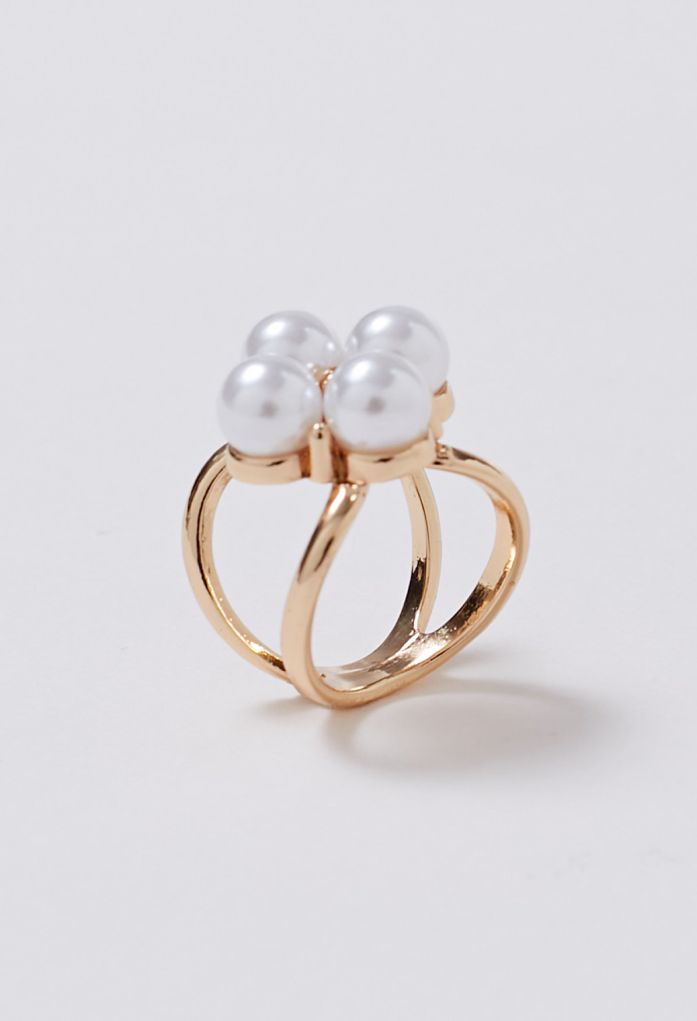Elegant Pearl Scarf Buckle