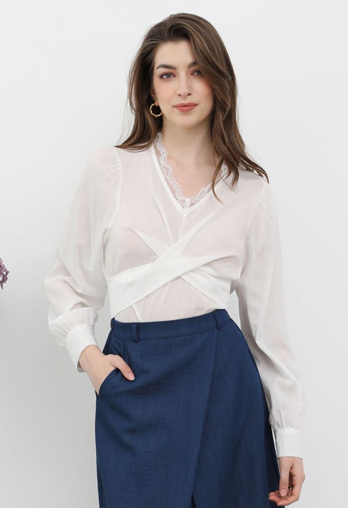 Lace V-Neck Crisscross Self-Tie Bowknot Shirt in White