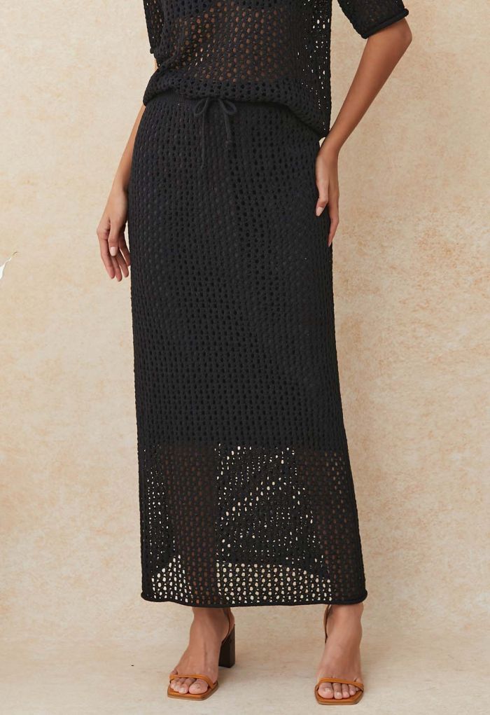Hollow Out Rolled Hemline Drawstring Knit Maxi Skirt in Black