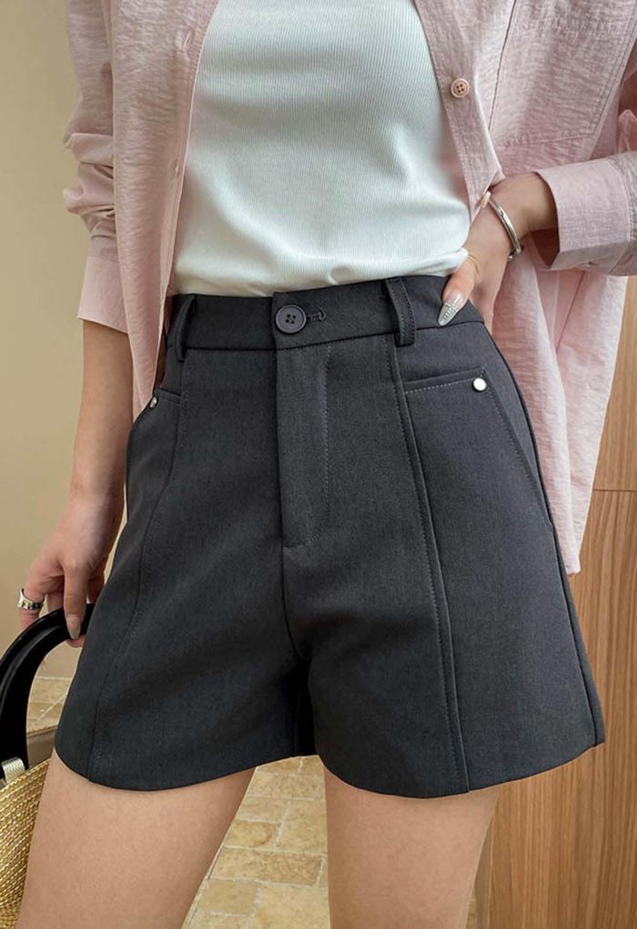 Seamed Front Side Pocket Shorts in Smoke