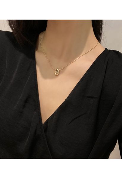 Golden Pendant Necklace