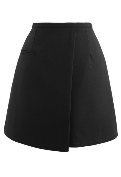Fake Pocket Flap Bud Skirt in Black
