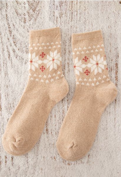 Snowflake Pattern Crew Socks in Light Tan