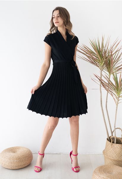 Pleated Sleeveless Wrapped Knit Dress in Black