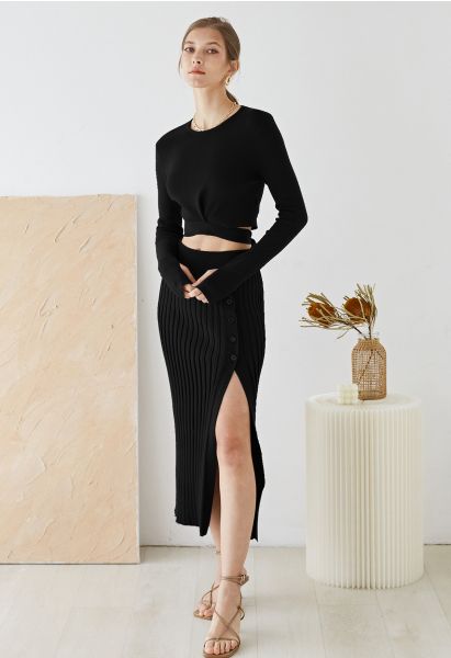 Buttoned Front Slit Rib Knit Skirt in Black