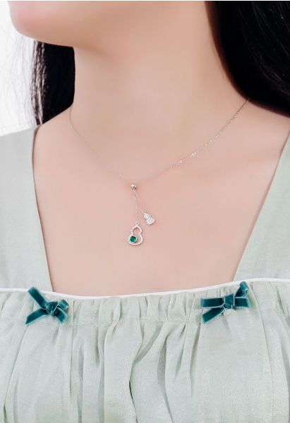 Calabash Shape Emerald Gem Necklace