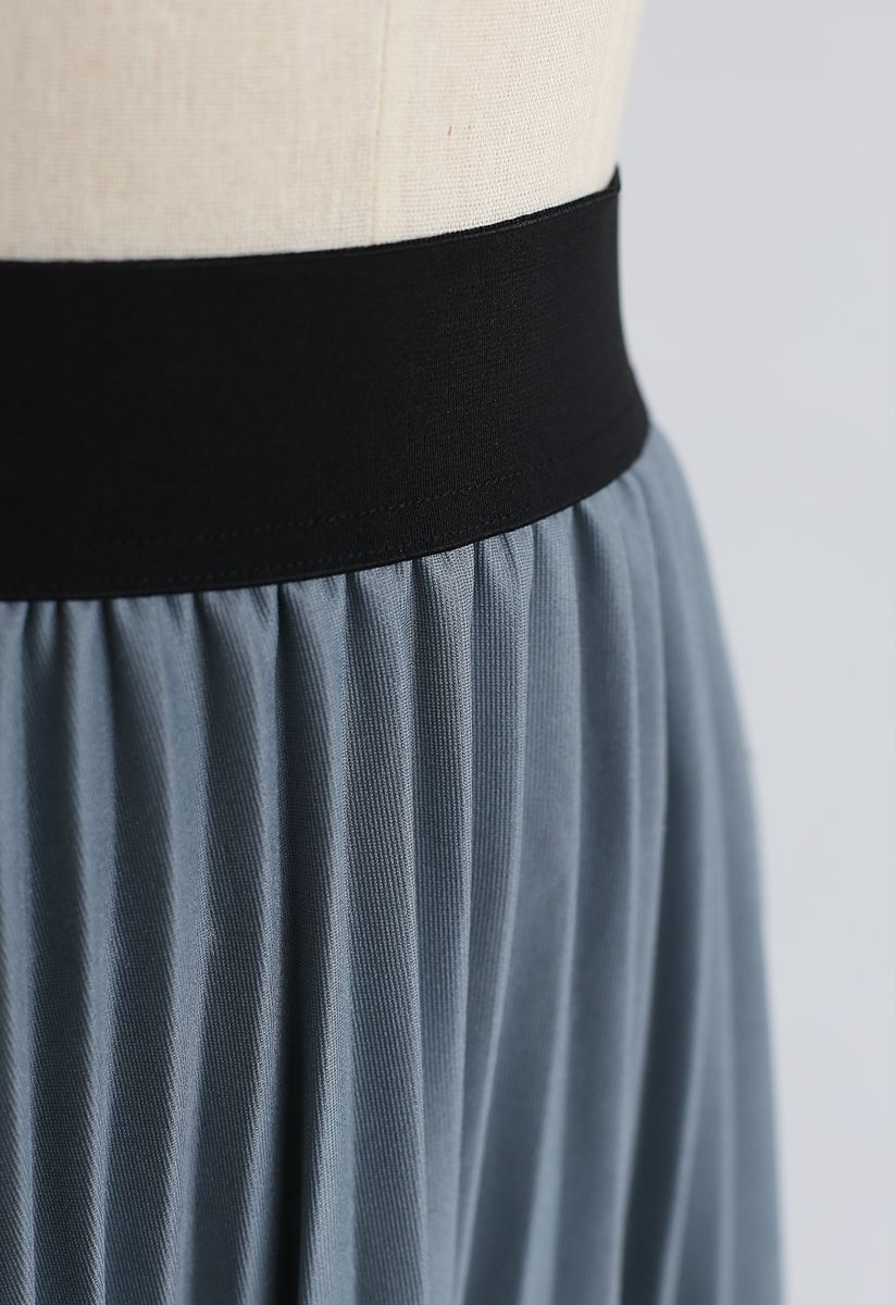 Lightsome Lace Hem Pleated Midi Skirt in Dusty Blue