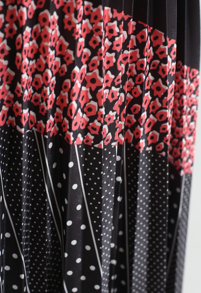 Spots Color Blocked Pleated Midi Skirt in Black