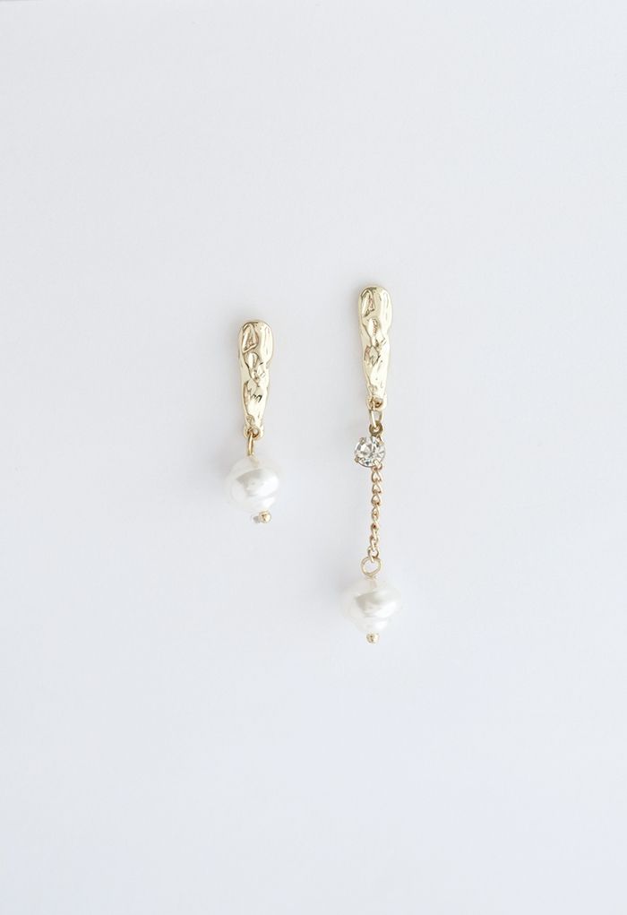 Asymmetric Chain Pearl Drop Earrings