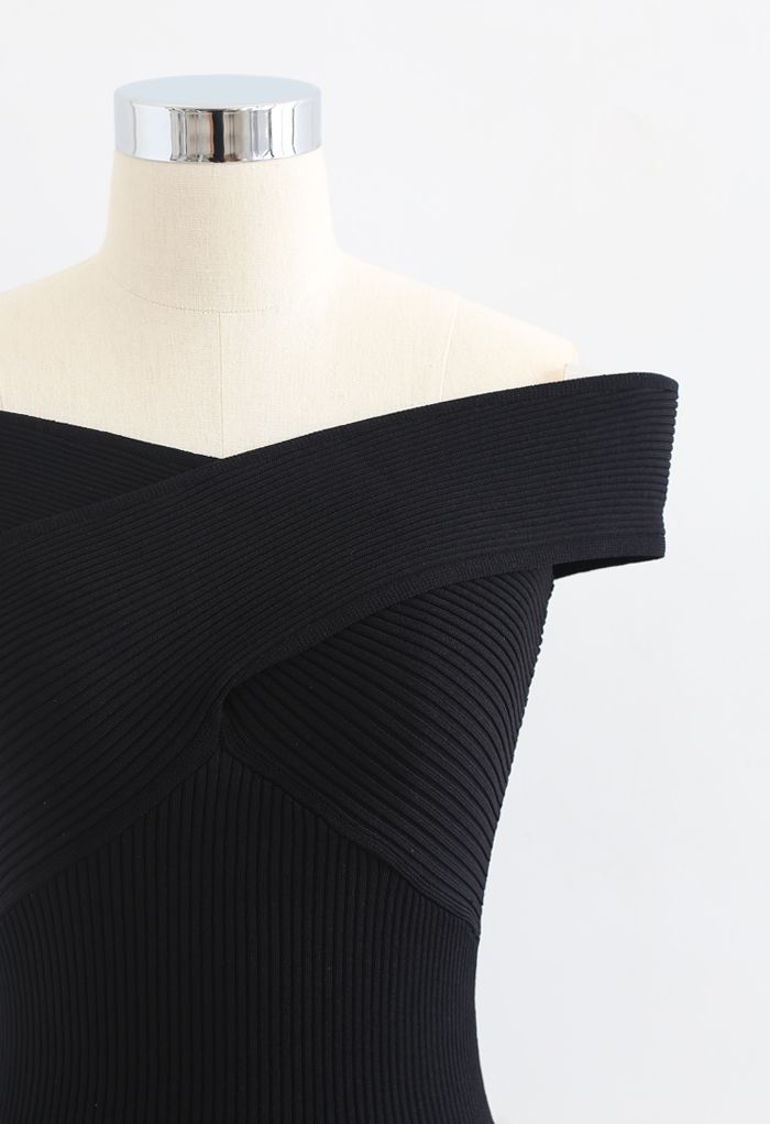 Crisscross Ribbed Sleeveless Knit Top in Black