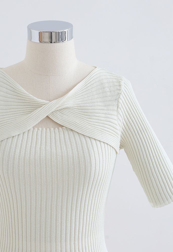 Dual-Use Twist Fitted Knit Top in Ivory