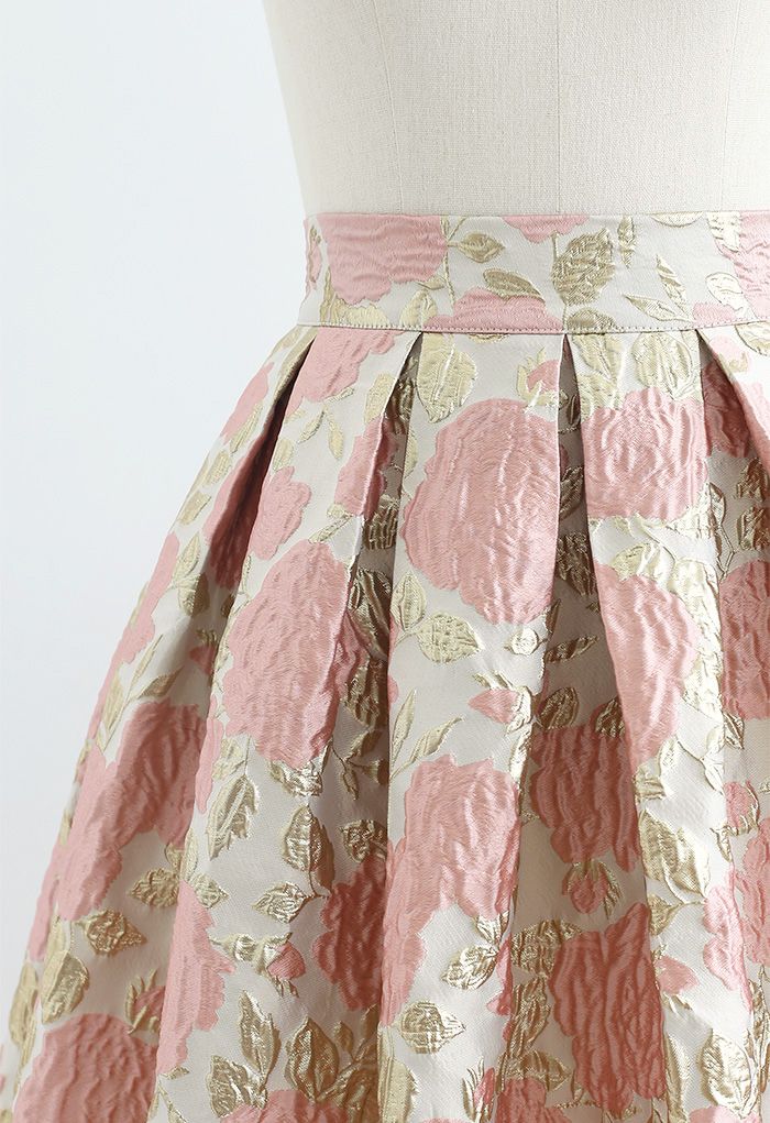 Charming Rose Jacquard Embossed Pleated Skirt