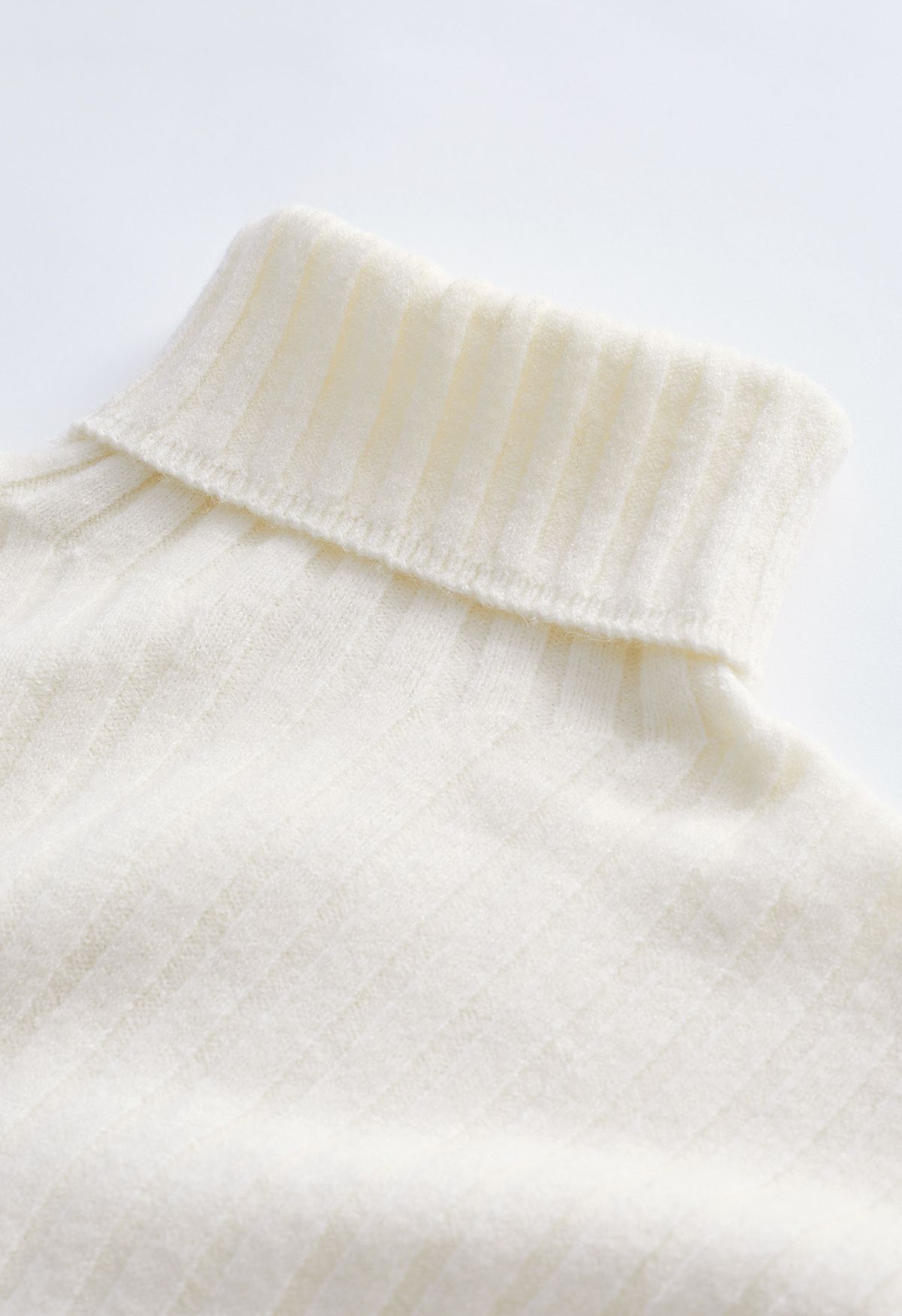 Turtleneck Sleeves Knit Sweater in White