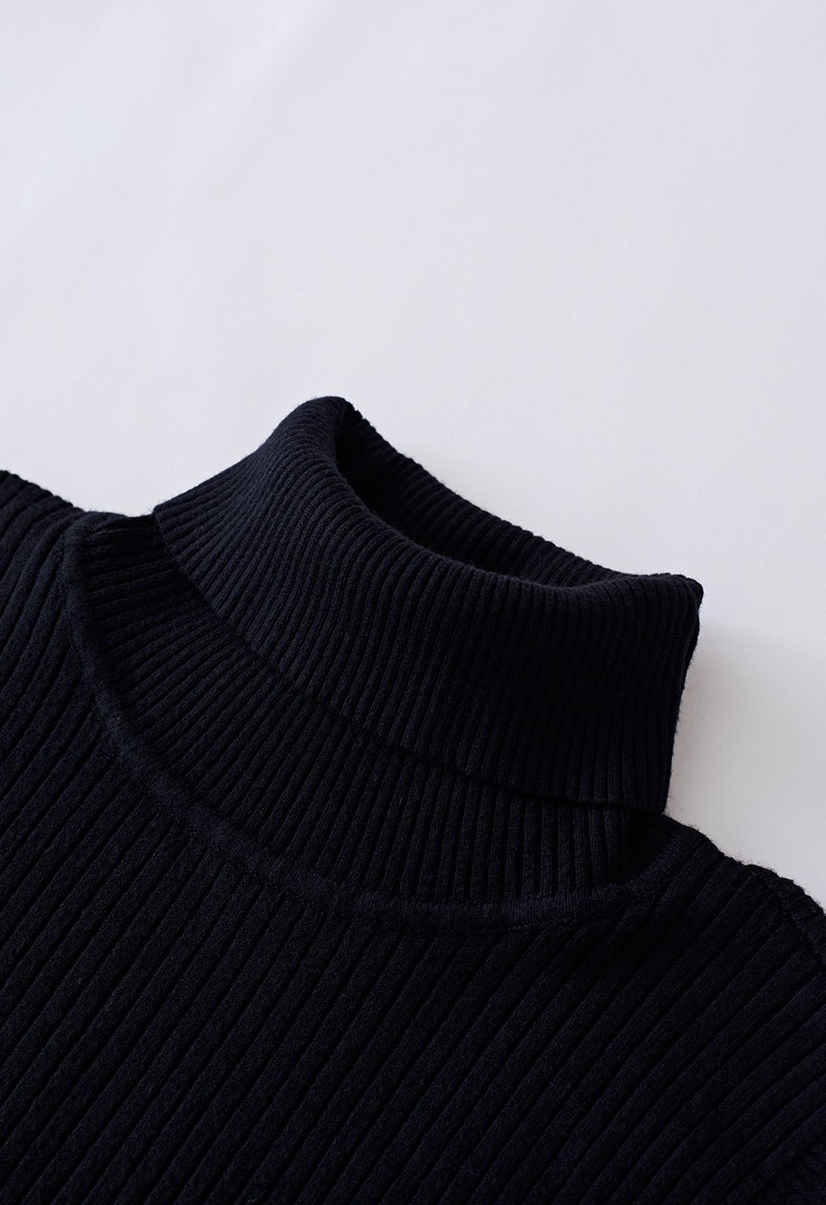 Turtleneck Soft Knit Sleeveless Top in Black