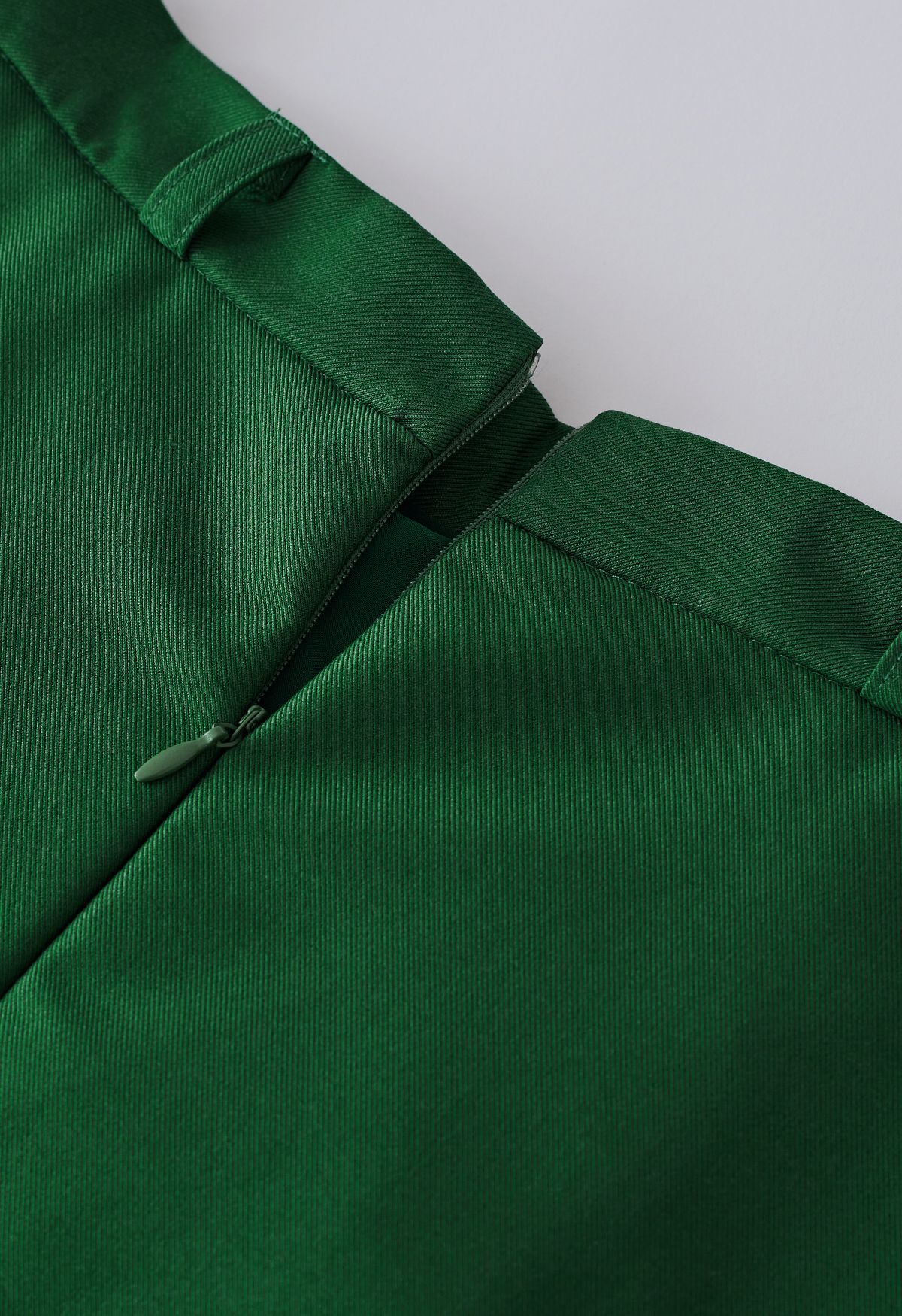 Side Pockets Pleated Belt Midi Skirt in Emerald