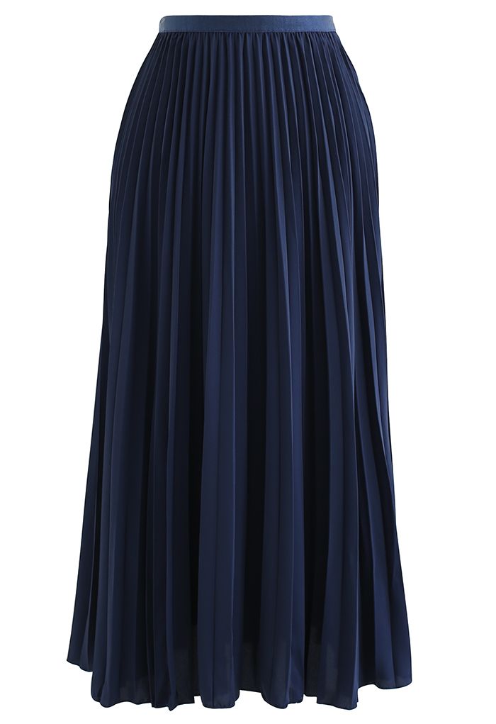 Simplicity Pleated Midi Skirt in Navy