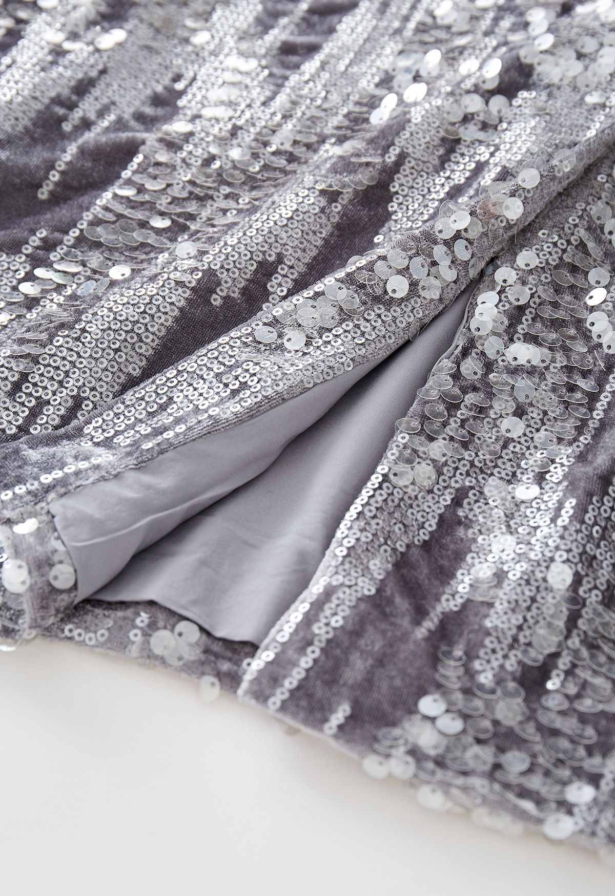 Velvet Sequins Embellished Pencil Skirt in Grey