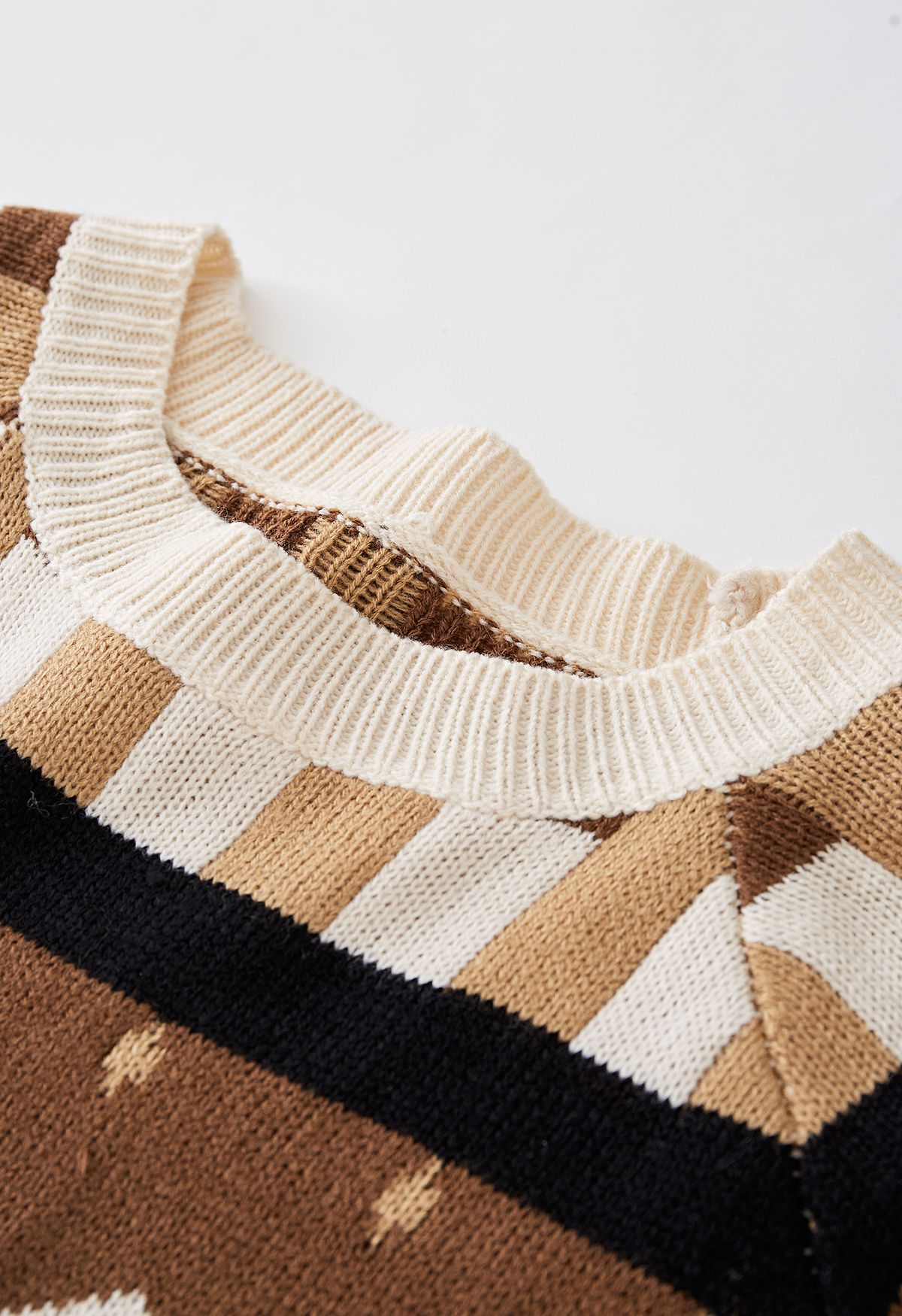 Multi-Color Zigzag Knit Sweater in Brown