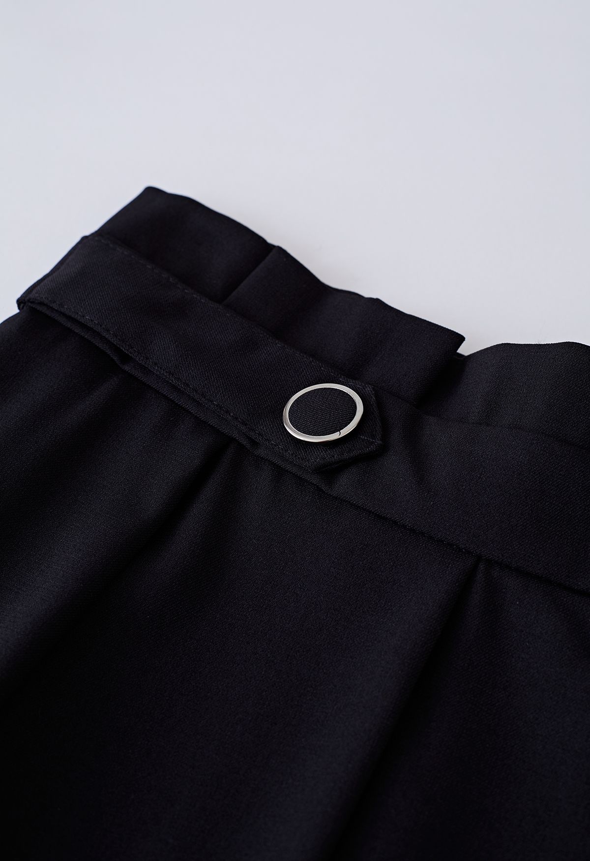 Pleated Buttoned Waist A-Line Midi Skirt in Black