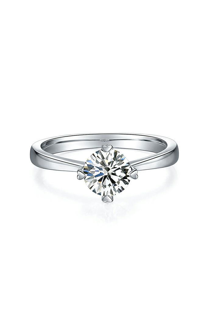 Hollow Heart Moissanite Diamond Ring