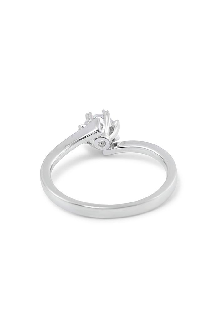 Sumptuous Simple Moissanite Diamond Ring