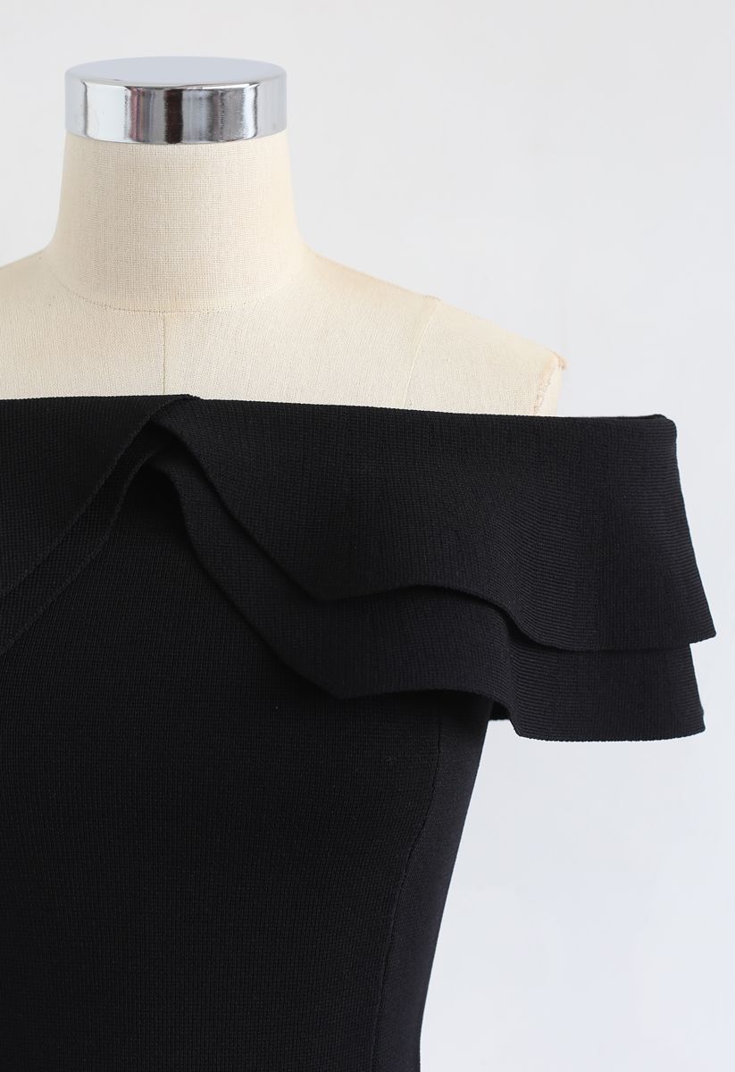 Off-Shoulder Tiered Cropped Knit Top in Black