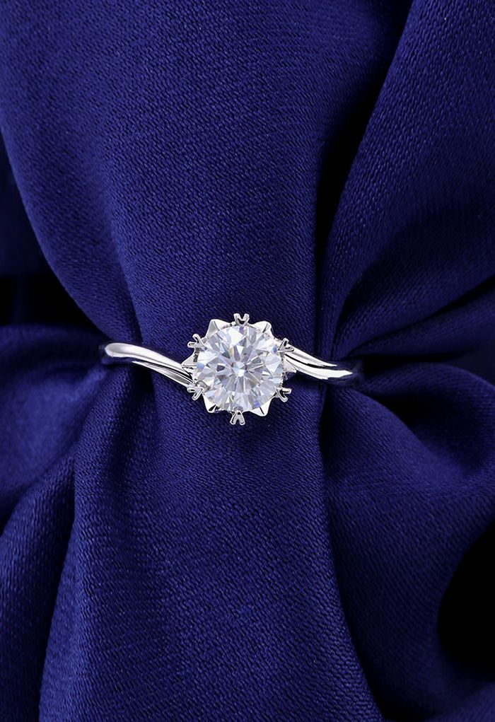Dislocation Moissanite Diamond Ring