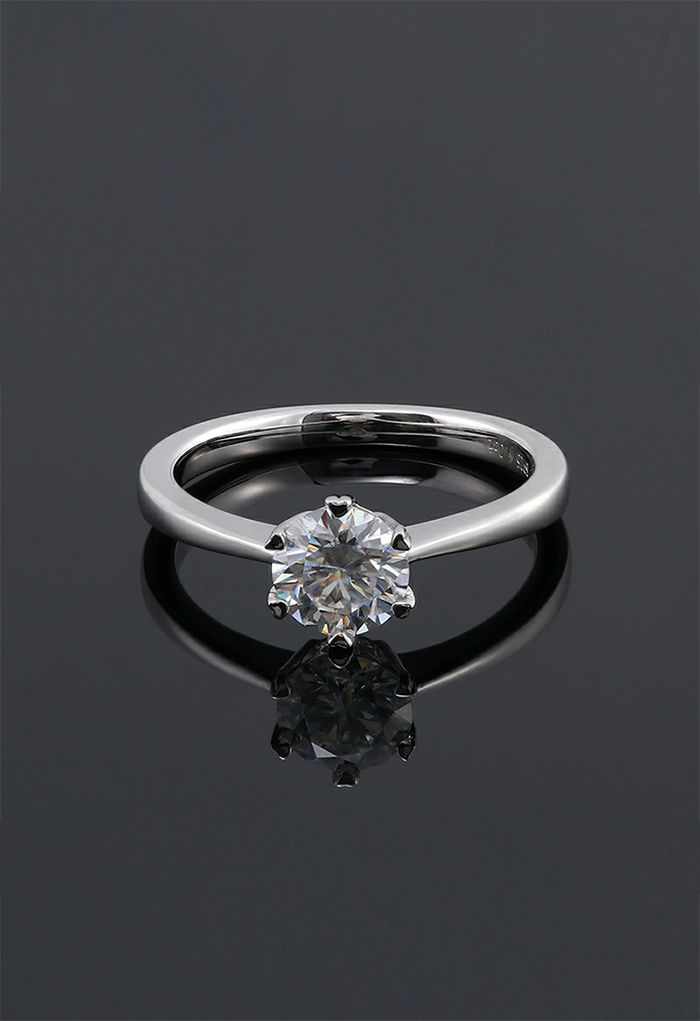 Heart Embellished Moissanite Diamond Ring