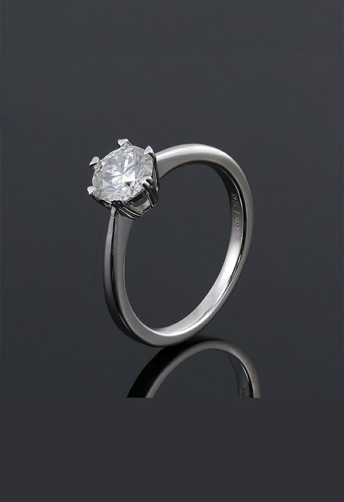 Heart Embellished Moissanite Diamond Ring