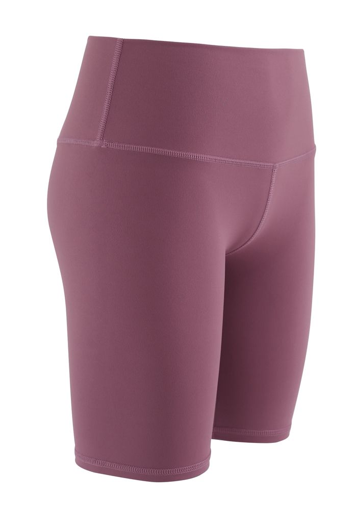 Crisscross Lines Trim Legging Shorts in Burgundy