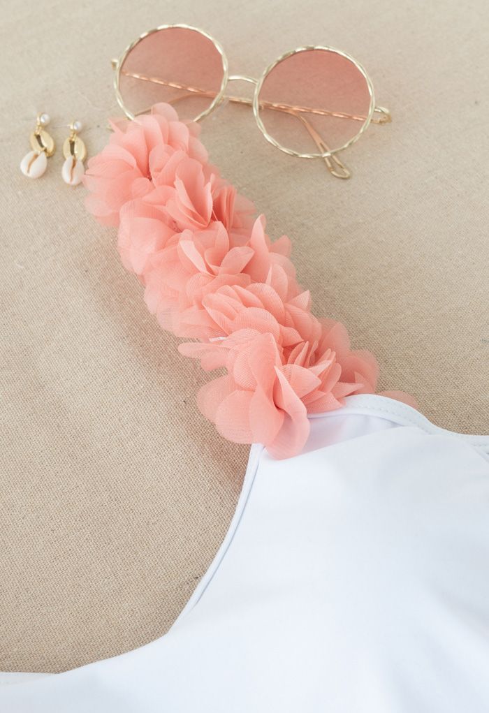 3D Floral Straps Scoop Back Swimsuit in White