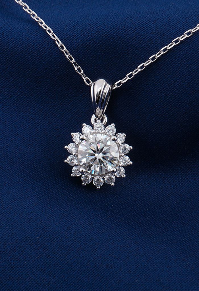 Star Pendant Moissanite Diamond Necklace