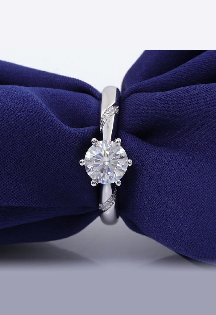 Wavy Insert Moissanite Diamond Ring