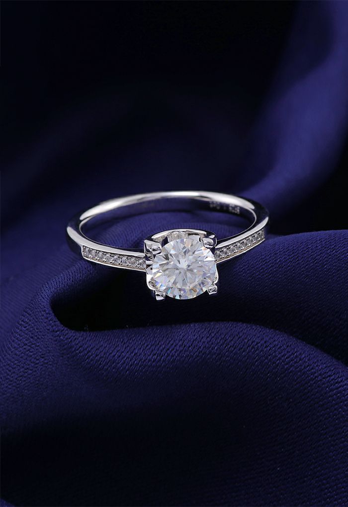 Glossy Trim Moissanite Diamond Ring