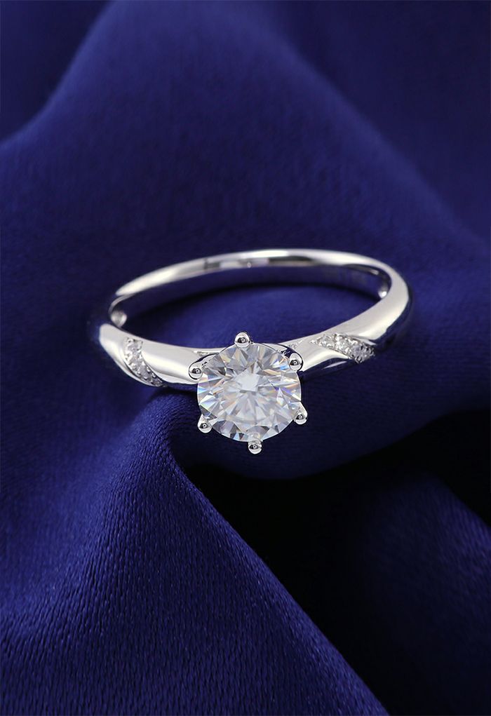Wavy Insert Moissanite Diamond Ring