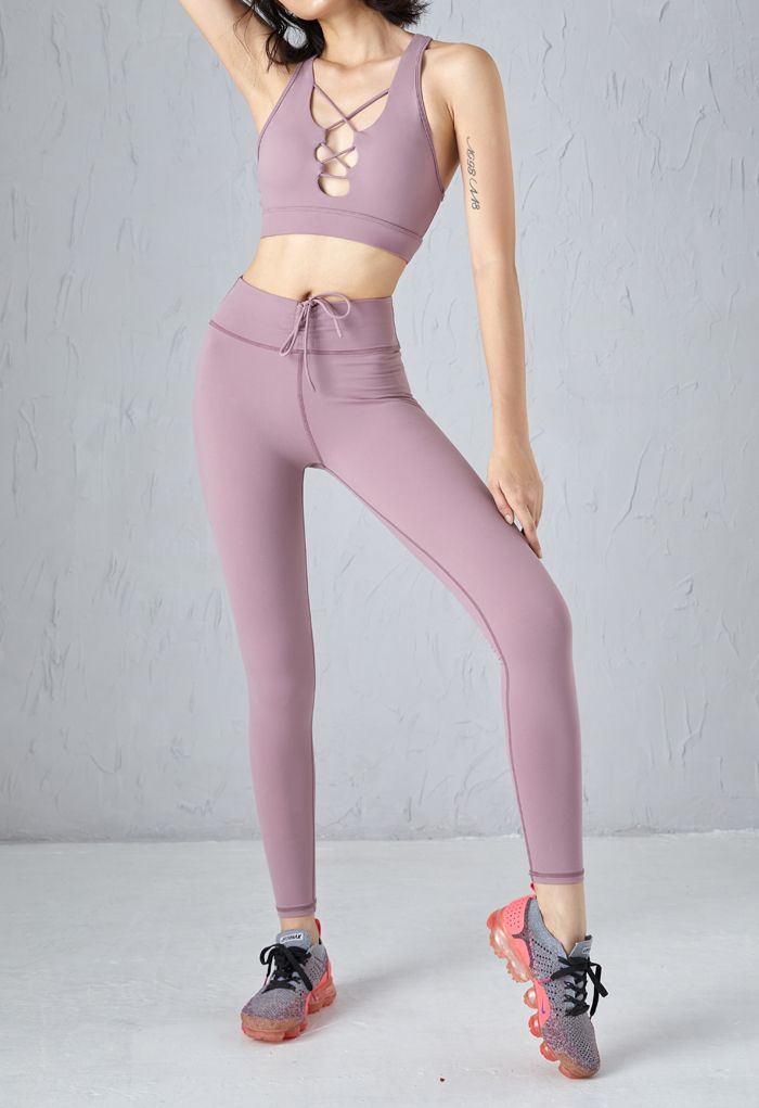 Lace-Up Front Sports Bra and Pockets Leggings Set in Purple