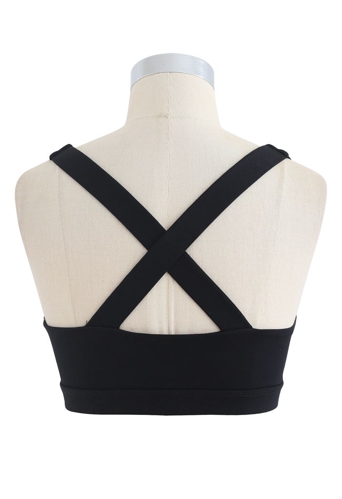 O-Ring Cross Back Low-Impact Sports Bra in Black