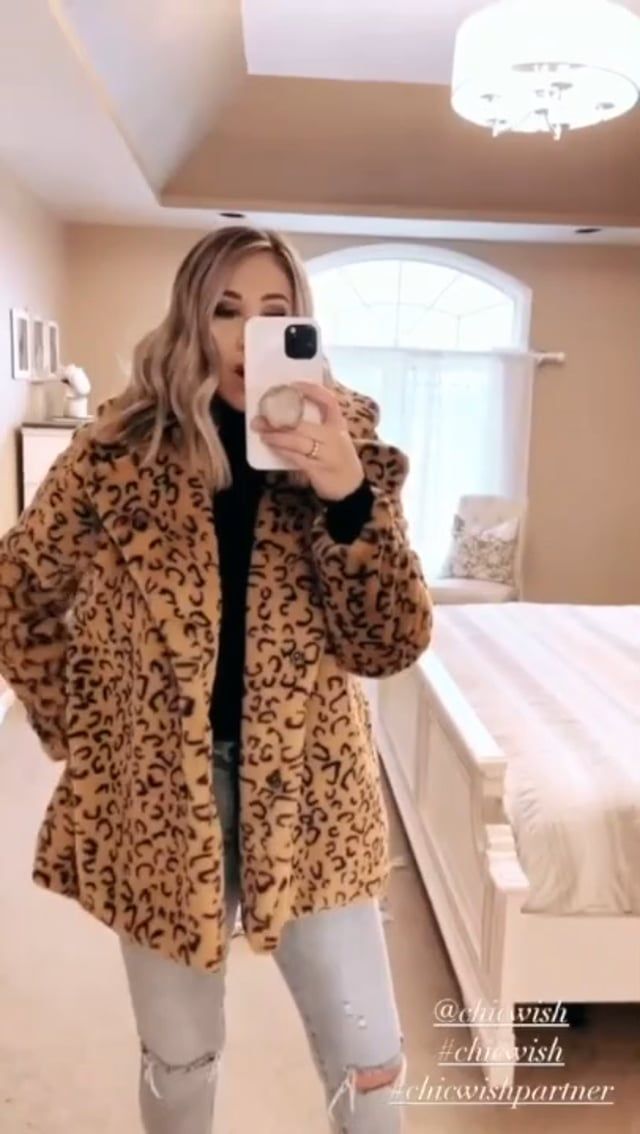 Collared Leopard Faux Fur Coat in Tan