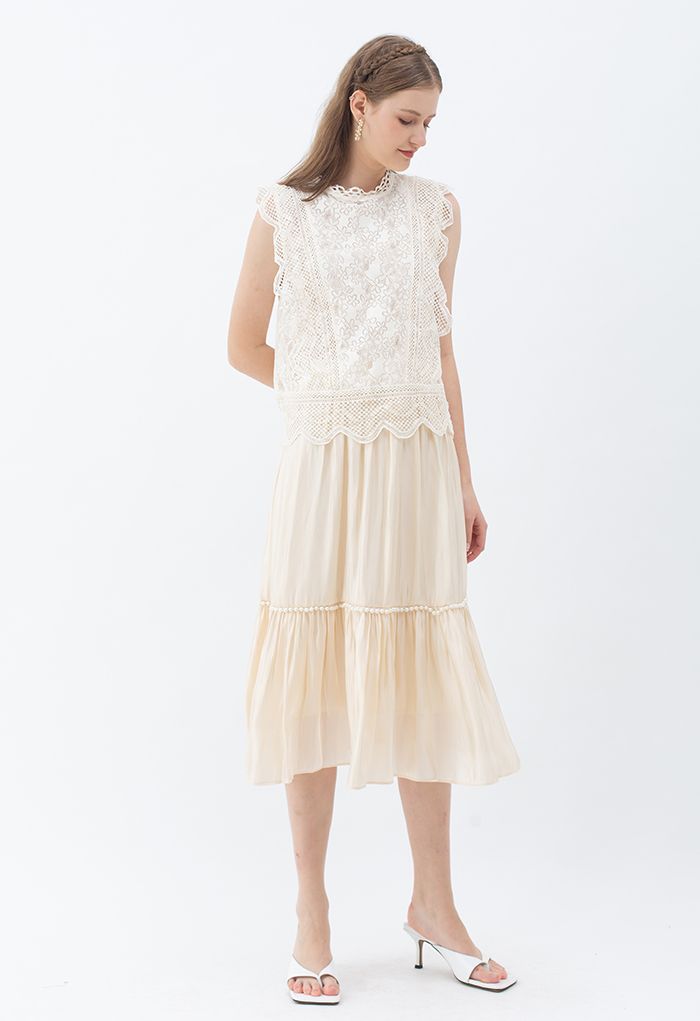 Wavy Edge Flower Lace Sleeveless Top in Ivory
