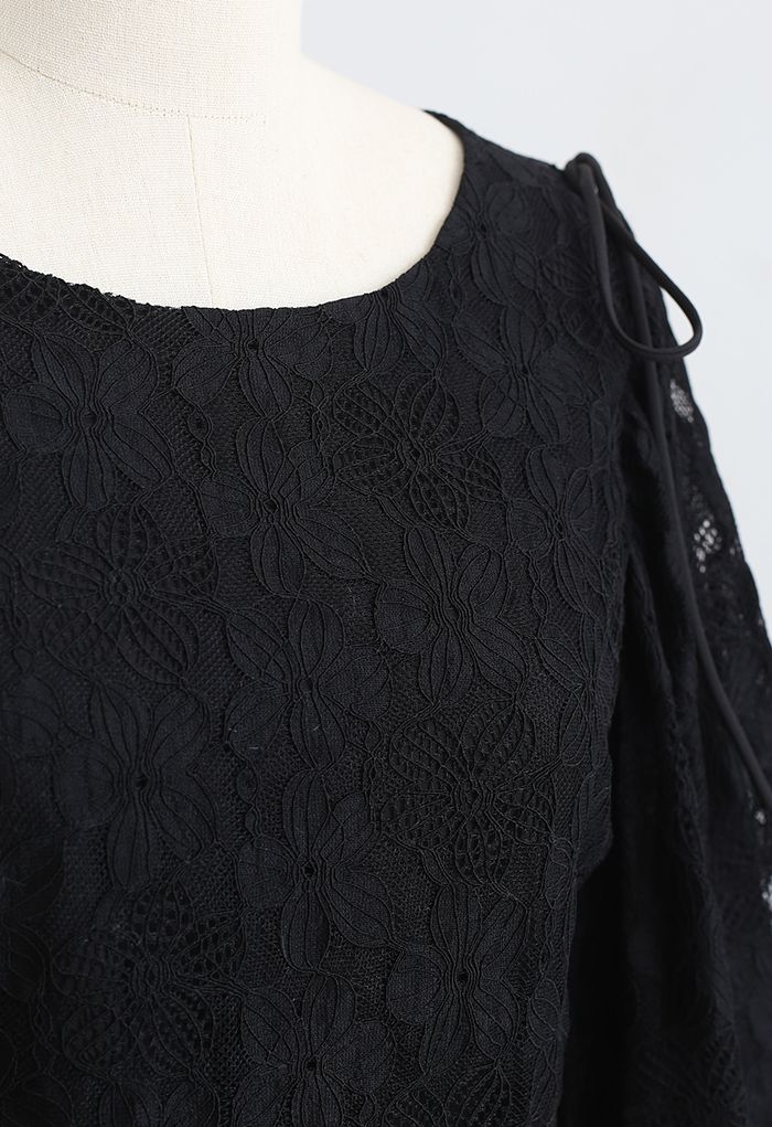 Soft Touch Lace Puff Sleeve Cropped Top in Black