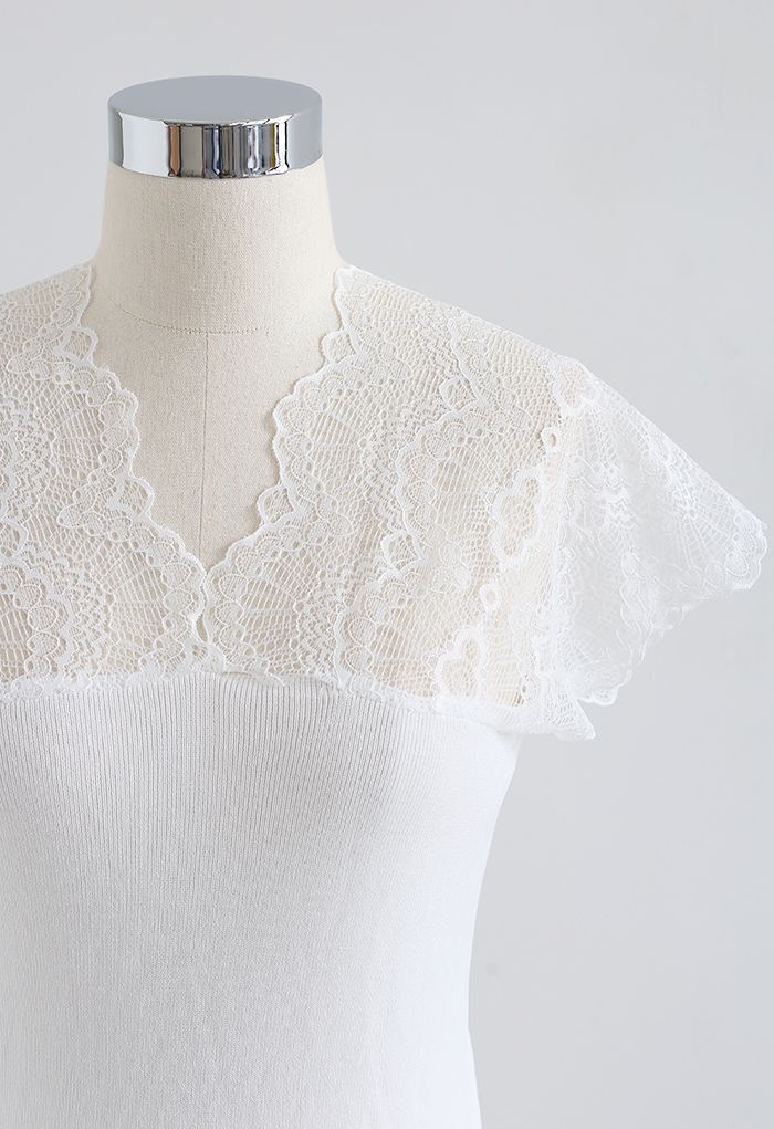 V-Neck Lacy Spliced Knit Top in White