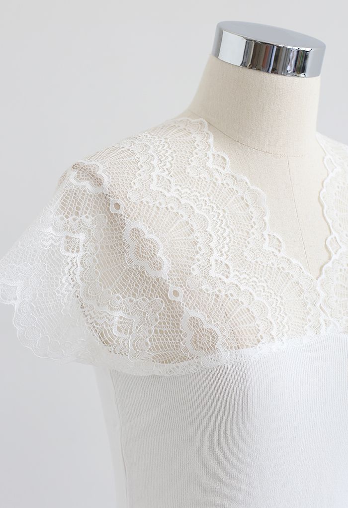 V-Neck Lacy Spliced Knit Top in White