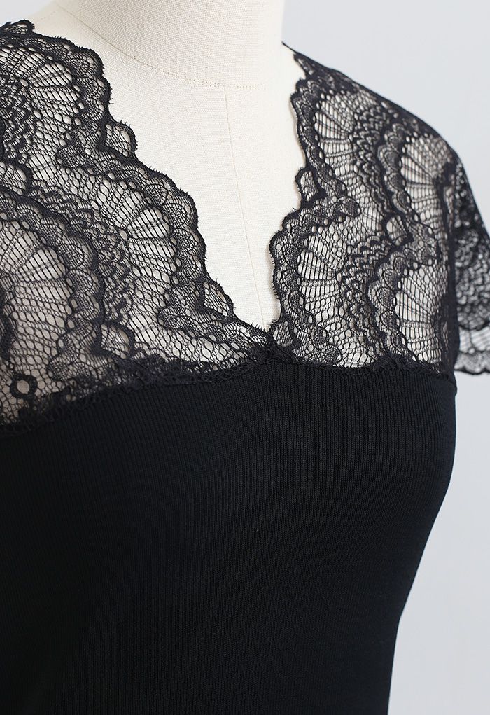 V-Neck Lacy Spliced Knit Top in Black