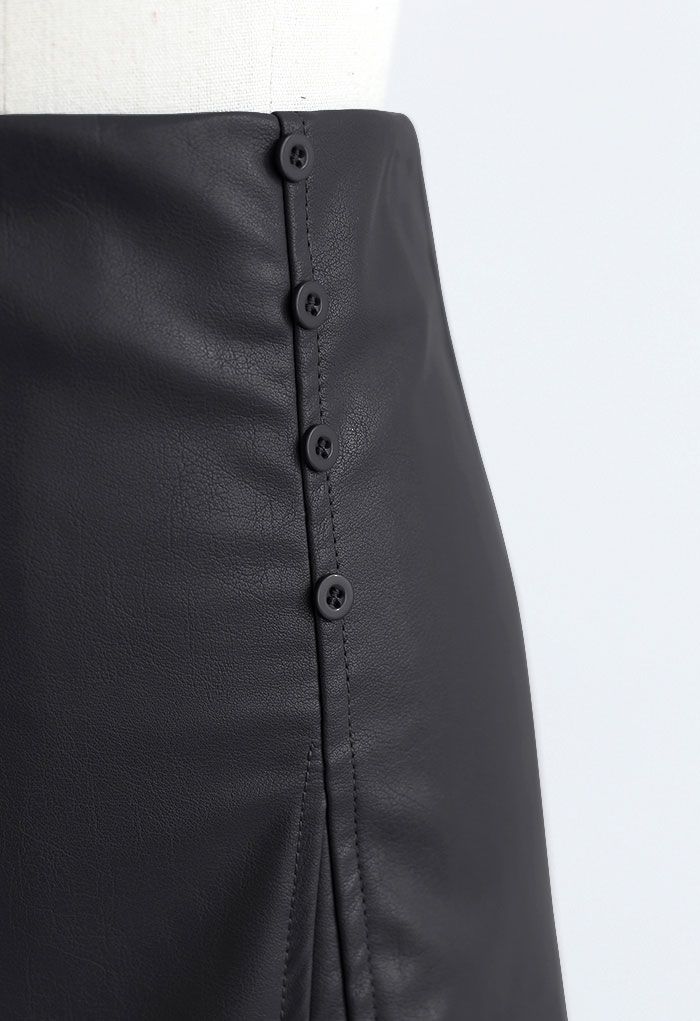 Polished Button Trim Faux Leather Bud Skirt in Black