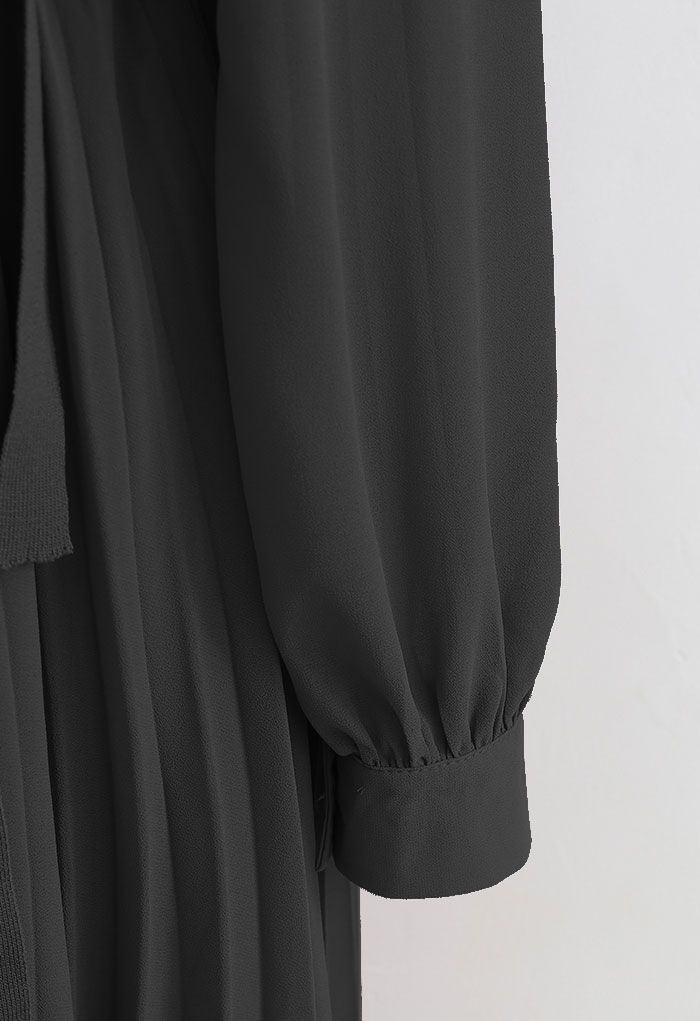 Knit Spliced Self-Tie Pleated Wrap Midi Dress in Black